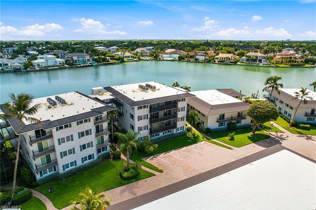 3400 Gulf Shore BLVD N L8, Naples, FL 34103