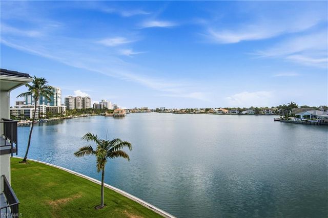 3400 Gulf Shore BLVD N L8, Naples, FL 34103