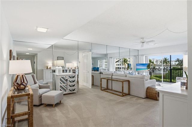 3400 Gulf Shore BLVD N L8, Naples, FL 34103