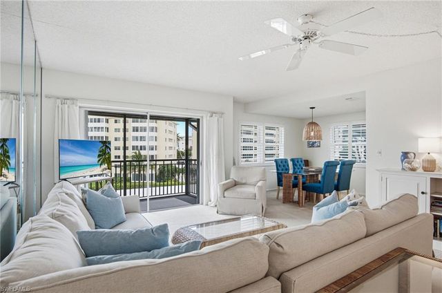 3400 Gulf Shore BLVD N L8, Naples, FL 34103
