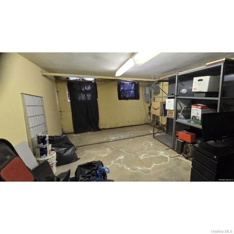 169 Bixley Heath, Lynbrook, NY 11563