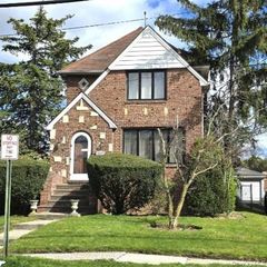 169 Bixley Heath, Lynbrook, NY 11563