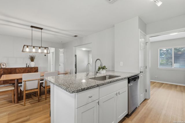 12902 Lone Shadow Trail, Live Oak, TX 78233
