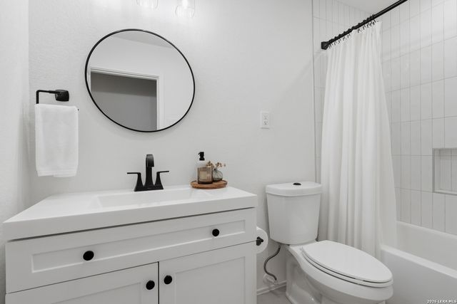 12902 Lone Shadow Trail, Live Oak, TX 78233