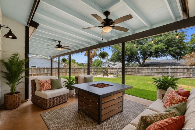 12902 Lone Shadow Trail, Live Oak, TX 78233