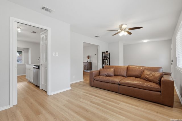 12902 Lone Shadow Trail, Live Oak, TX 78233