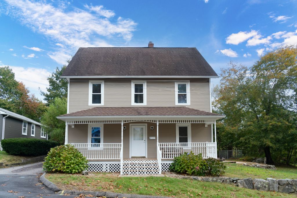7 Carver Avenue, Norwich, CT 06360