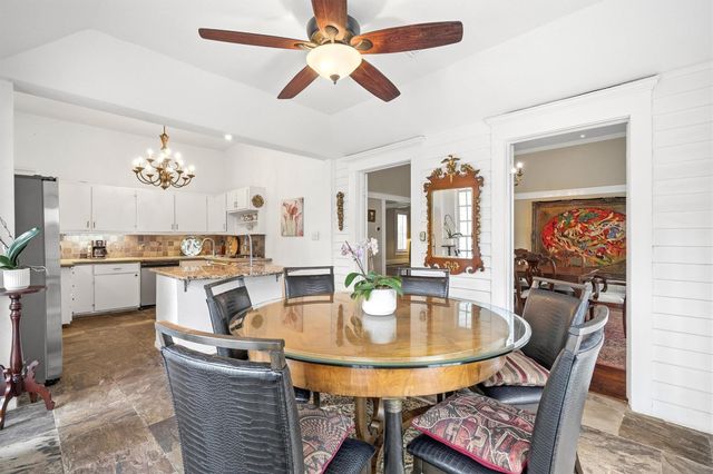 220 Marshall Street, Houston, TX 77006