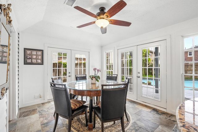 220 Marshall Street, Houston, TX 77006
