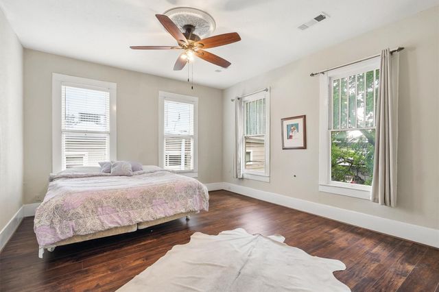 220 Marshall Street, Houston, TX 77006