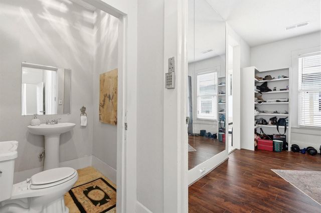 220 Marshall Street, Houston, TX 77006