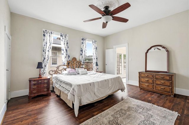 220 Marshall Street, Houston, TX 77006