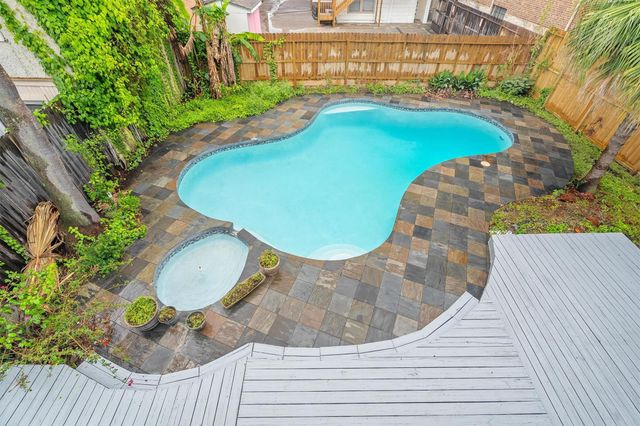 220 Marshall Street, Houston, TX 77006