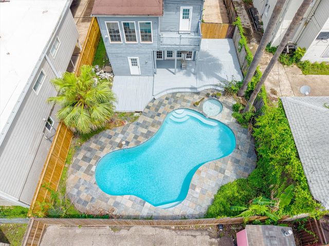 220 Marshall Street, Houston, TX 77006
