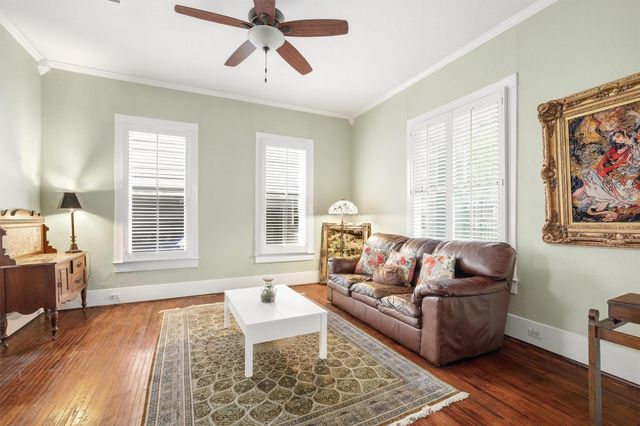 220 Marshall Street, Houston, TX 77006