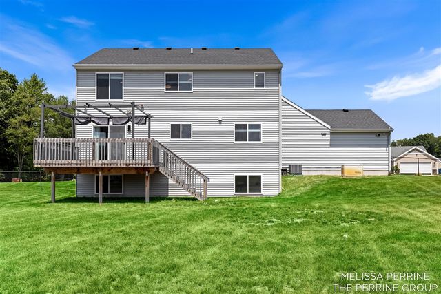 11684 Ridge Water Drive, Sparta, MI 49345