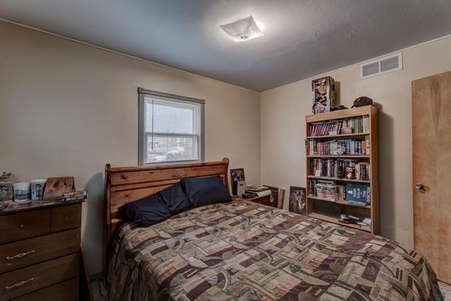 2120 LINCOLN AVE, Rapid City, SD 57701
