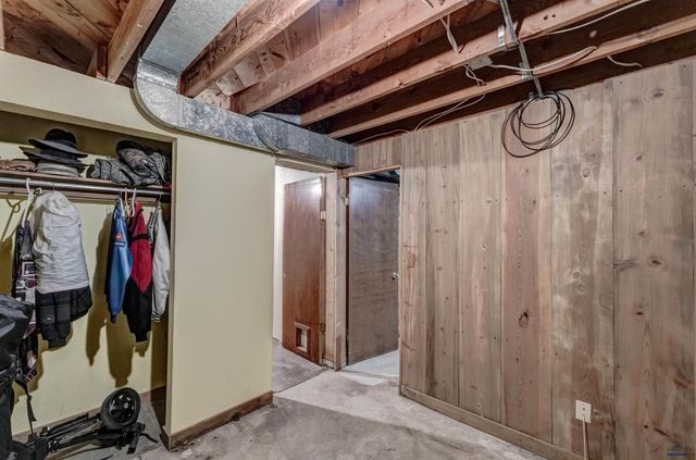 2120 LINCOLN AVE, Rapid City, SD 57701