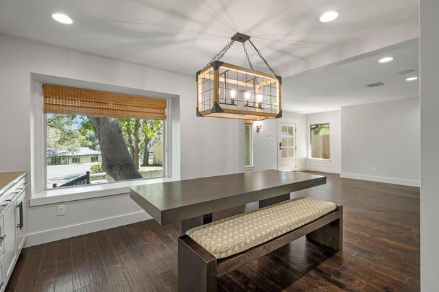 7202 Running Rope CIR, Austin, TX 78731