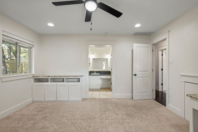 7202 Running Rope CIR, Austin, TX 78731