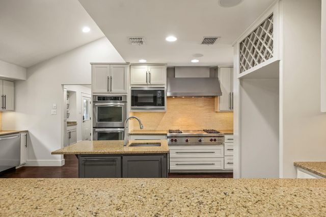 7202 Running Rope CIR, Austin, TX 78731