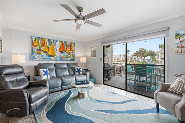 1902 Bayhouse Dr 1902, Rockport, TX 78382