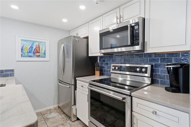 1902 Bayhouse Dr 1902, Rockport, TX 78382