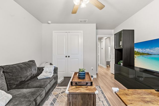 1915 136th Street, Lubbock, TX 79423
