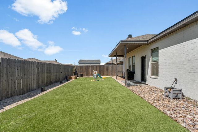 1915 136th Street, Lubbock, TX 79423