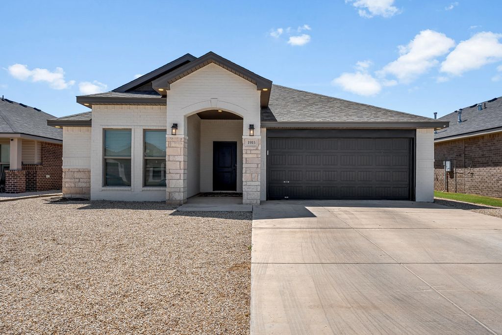 1915 136th Street, Lubbock, TX 79423