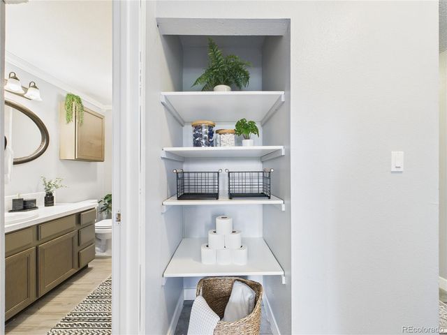190 E Highline Circle 302, Centennial, CO 80122