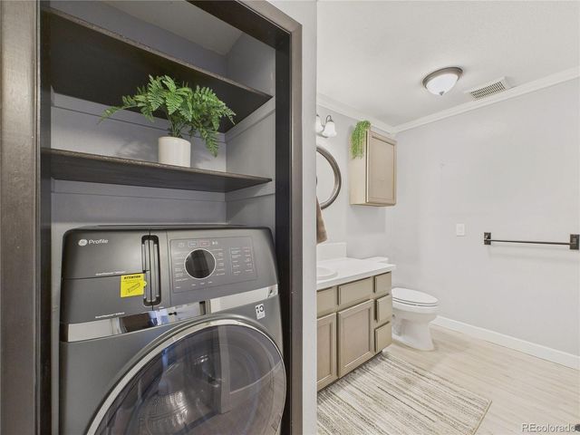 190 E Highline Circle 302, Centennial, CO 80122