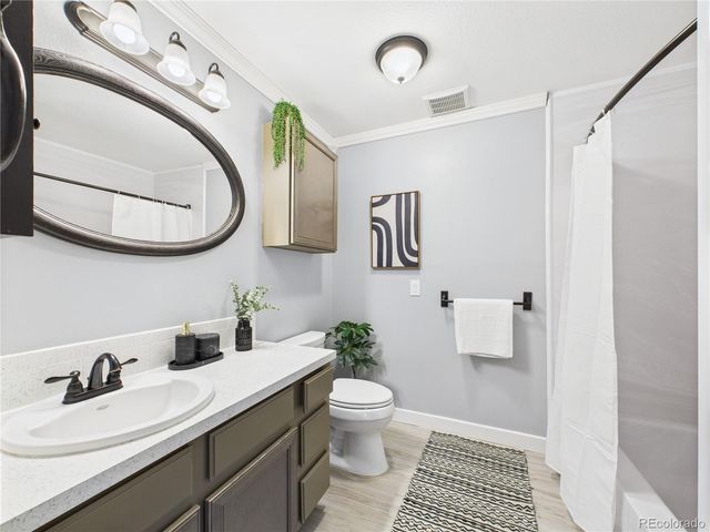 190 E Highline Circle 302, Centennial, CO 80122