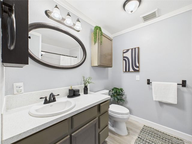 190 E Highline Circle 302, Centennial, CO 80122