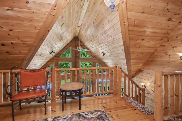 33 Cimarron Road, Putnam Valley, NY 10579