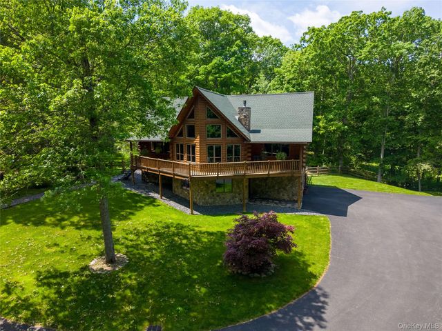 33 Cimarron Road, Putnam Valley, NY 10579