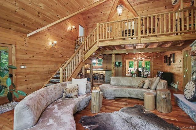 33 Cimarron Road, Putnam Valley, NY 10579