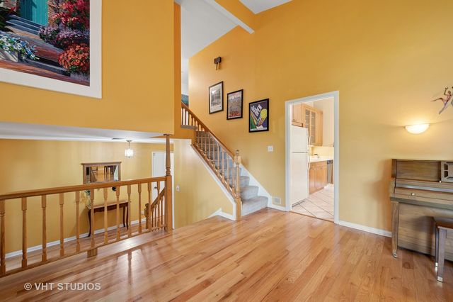 1239 Cambridge Court, Highland Park, IL 60035
