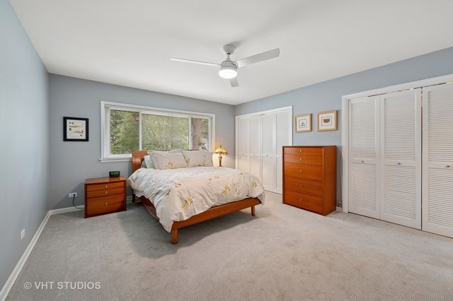 1239 Cambridge Court, Highland Park, IL 60035
