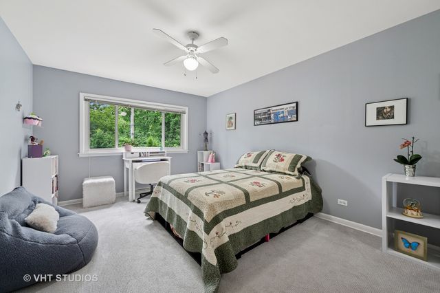 1239 Cambridge Court, Highland Park, IL 60035