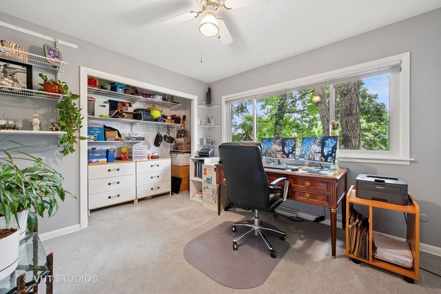 1239 Cambridge Court, Highland Park, IL 60035