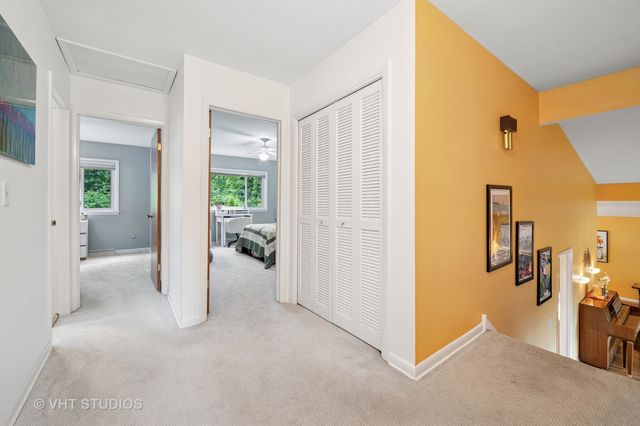 1239 Cambridge Court, Highland Park, IL 60035