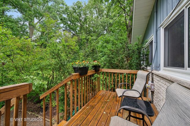 1239 Cambridge Court, Highland Park, IL 60035