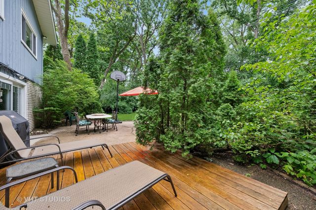 1239 Cambridge Court, Highland Park, IL 60035
