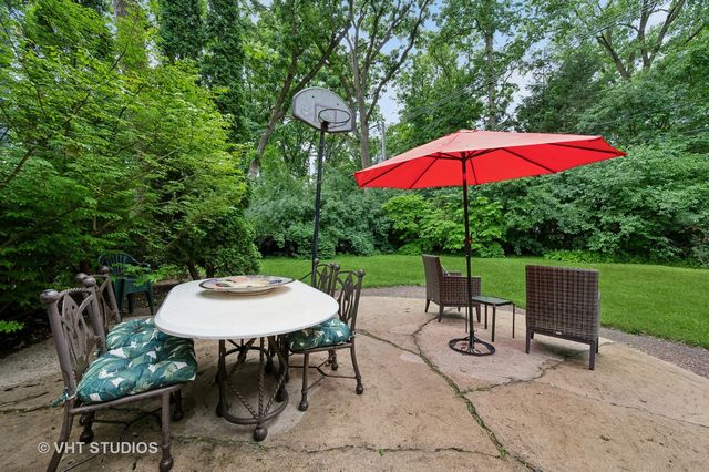 1239 Cambridge Court, Highland Park, IL 60035