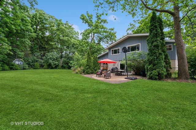 1239 Cambridge Court, Highland Park, IL 60035