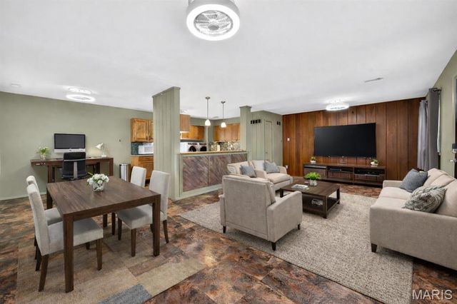 7856 Leona Street, St Louis, MO 63123