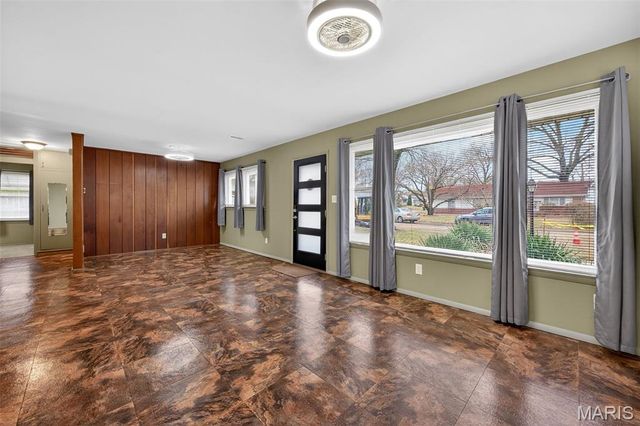 7856 Leona Street, St Louis, MO 63123