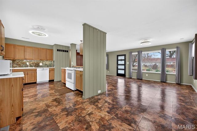 7856 Leona Street, St Louis, MO 63123