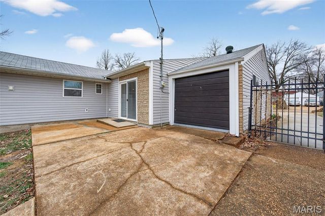 7856 Leona Street, St Louis, MO 63123